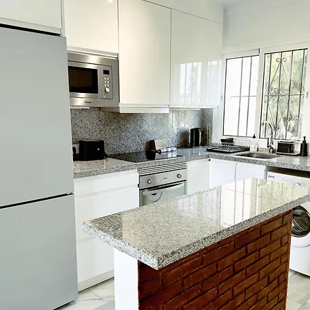 El Faro Hideaway By Lica Homes * מיחאס