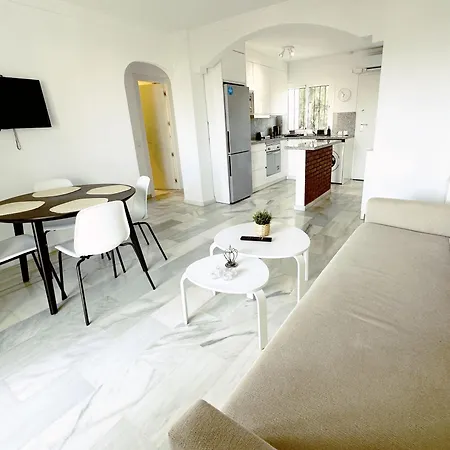 El Faro Hideaway By Lica Homes מיחאס
